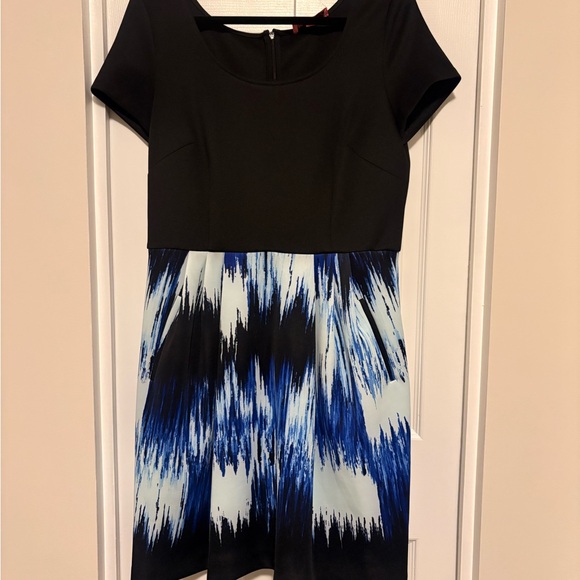 Betsey Johnson Dresses & Skirts - Betsey Johnson - Fun Black and Blue Patterned Dress with pockets